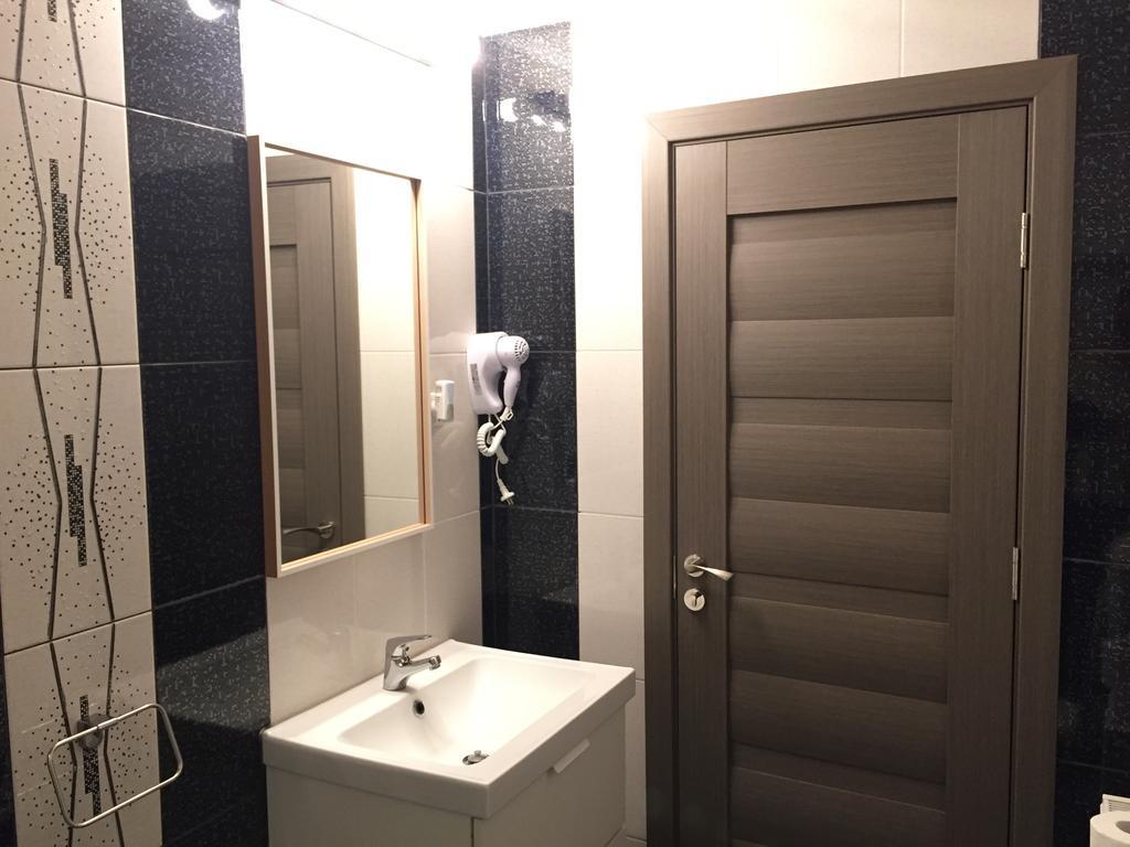 Hotel Mic Bucarest Habitación foto